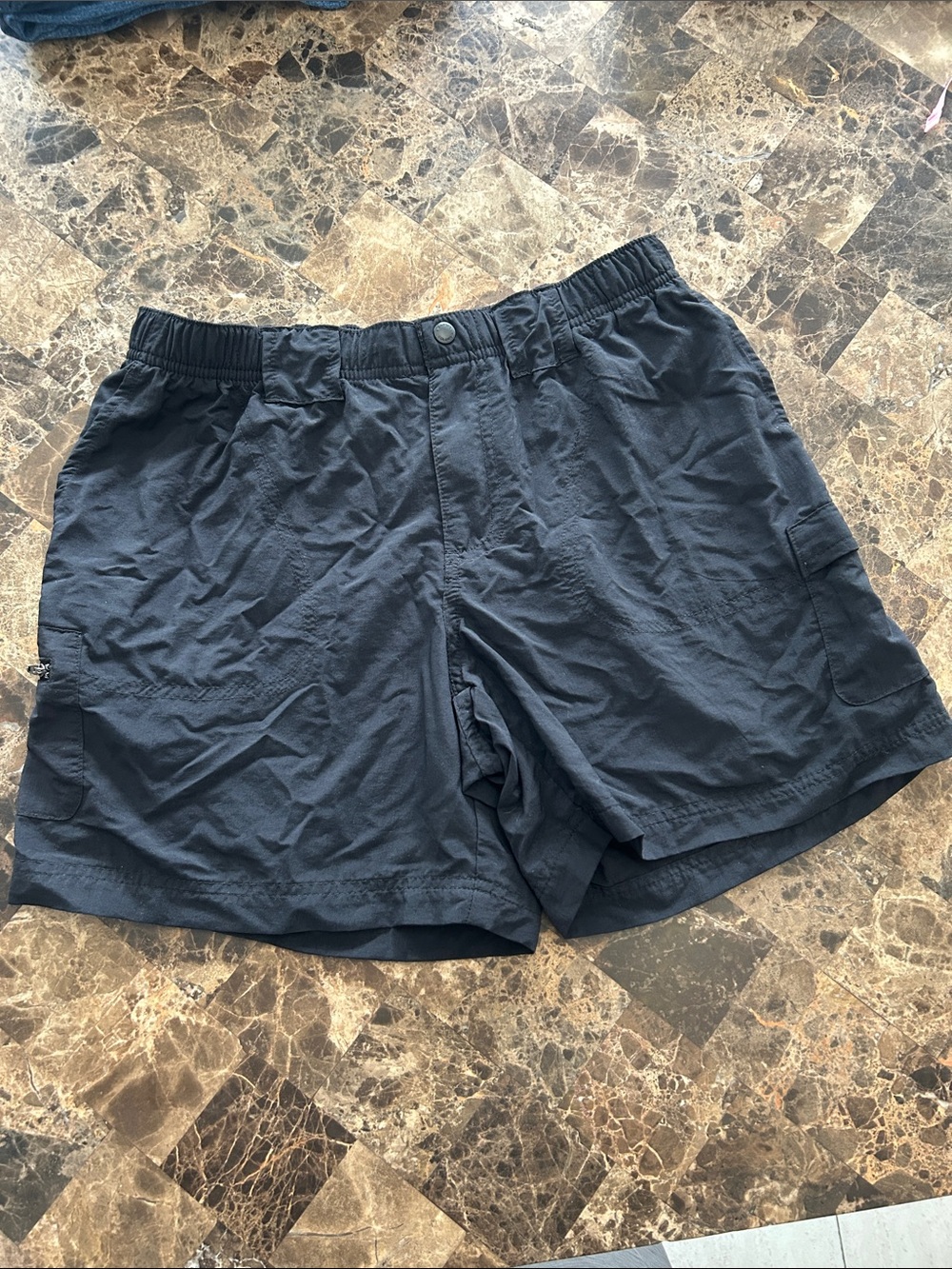 Columbia Women’s Black Lightweight Cargo Shorts size S